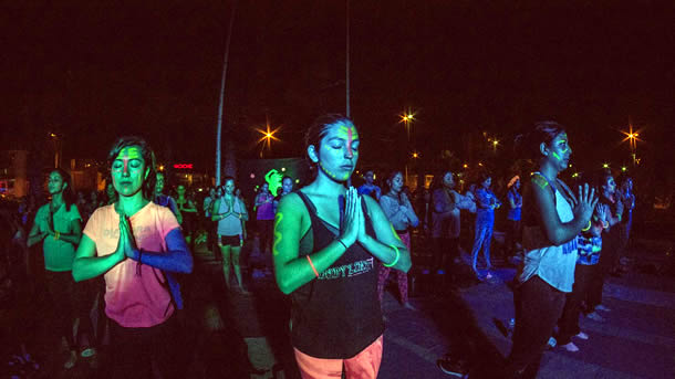 yoga_fluor01.jpg